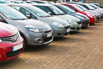 Bedrijfswagens, Tweedehands wagens, Lichte vracht, Autobedrijf, Autobedrijven, Aankoop van auto's, Autoverkoper, Tweedehands auto kopen in Lommel, Limburg